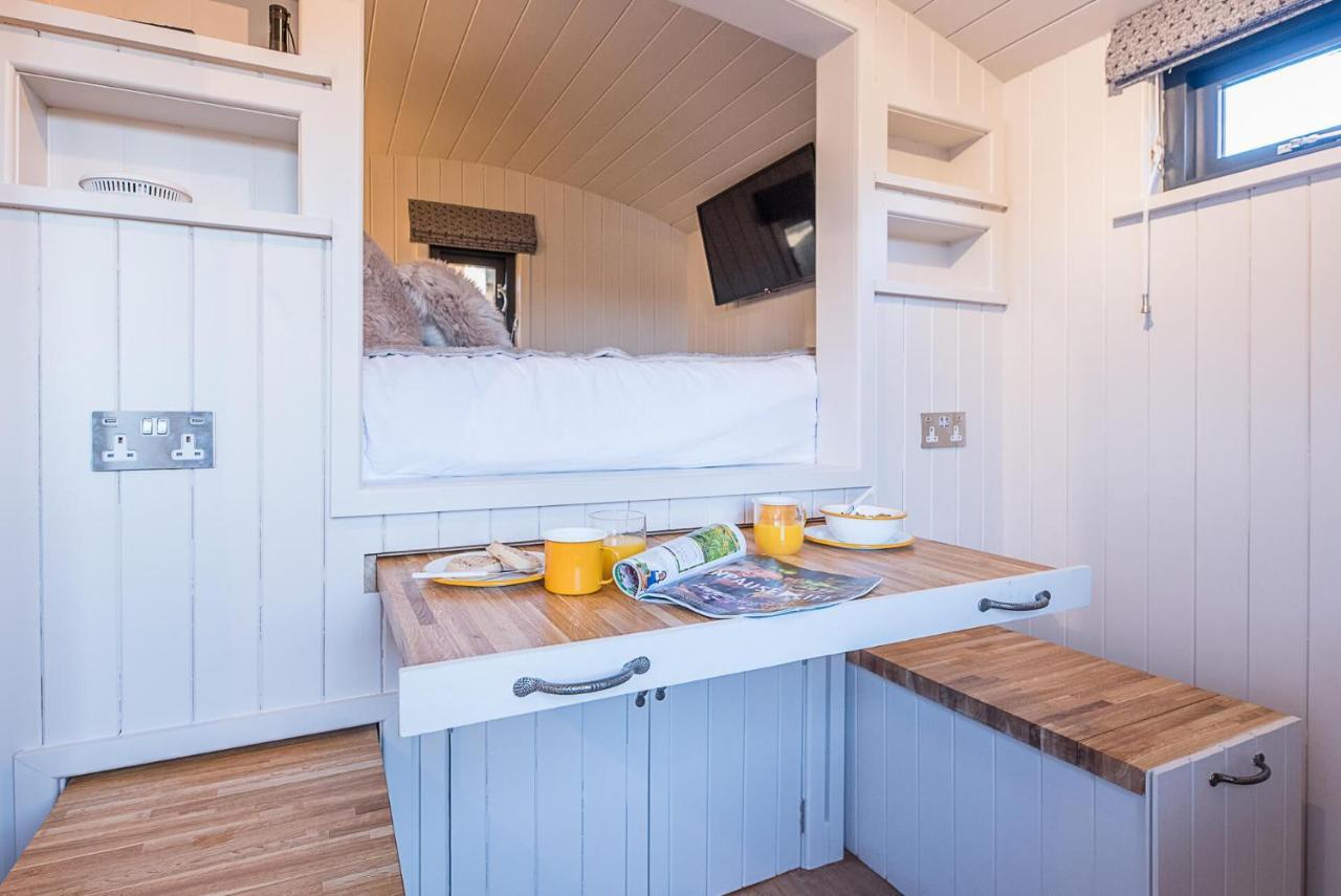 Bo Peep Shepherds Hut, Thorpeness Лейстън Екстериор снимка