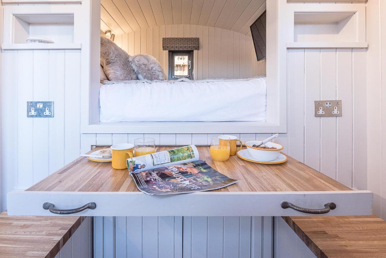 Bo Peep Shepherds Hut, Thorpeness Лейстън Екстериор снимка