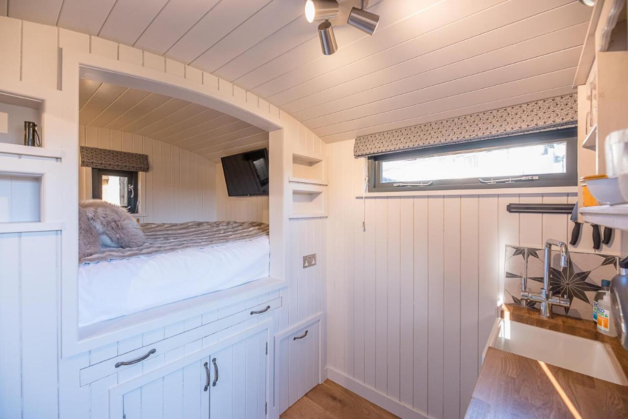 Bo Peep Shepherds Hut, Thorpeness Лейстън Екстериор снимка